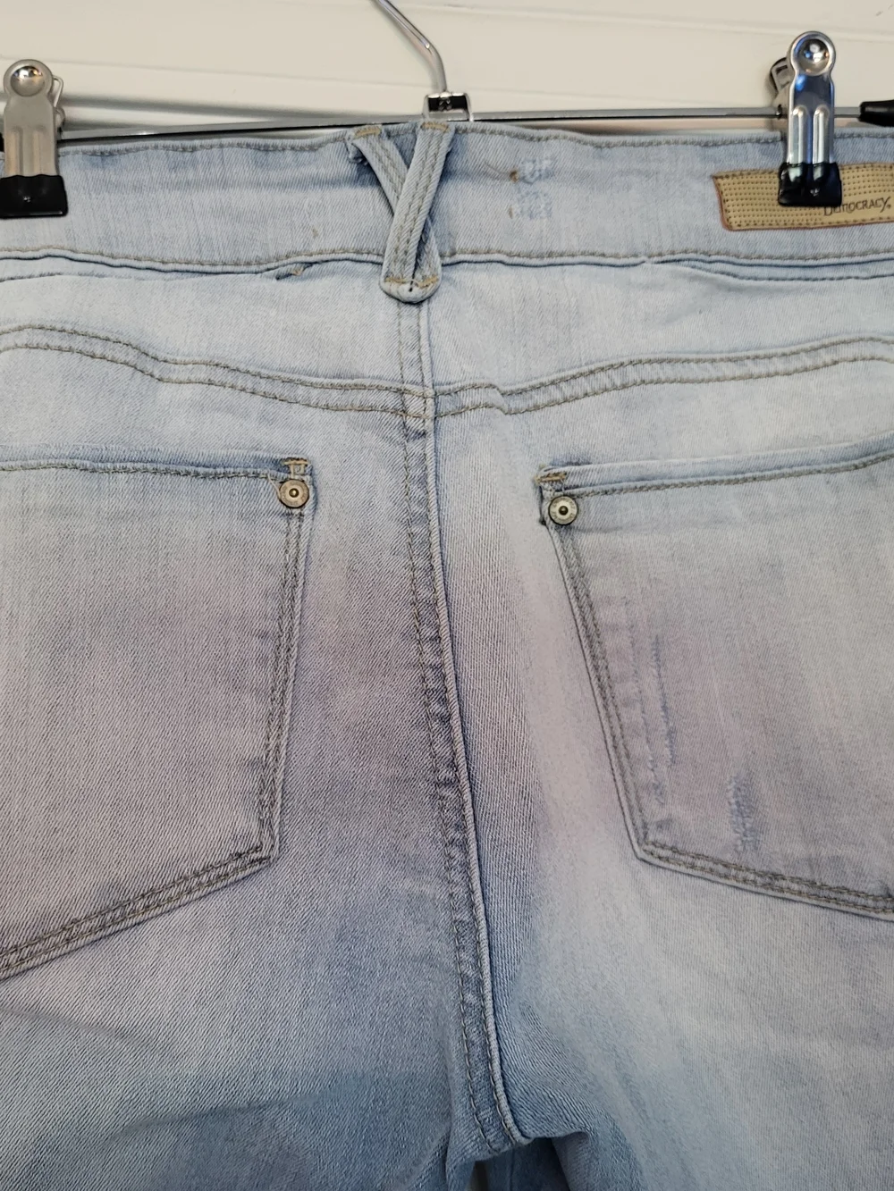 Democracy Flex-ellent Light Blue Cropped Jeans with Multicolor Scalloped Hem - Picture 13 of 14